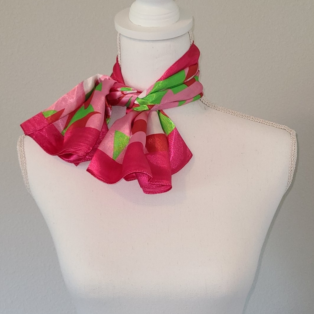 NWOT pink scarf
